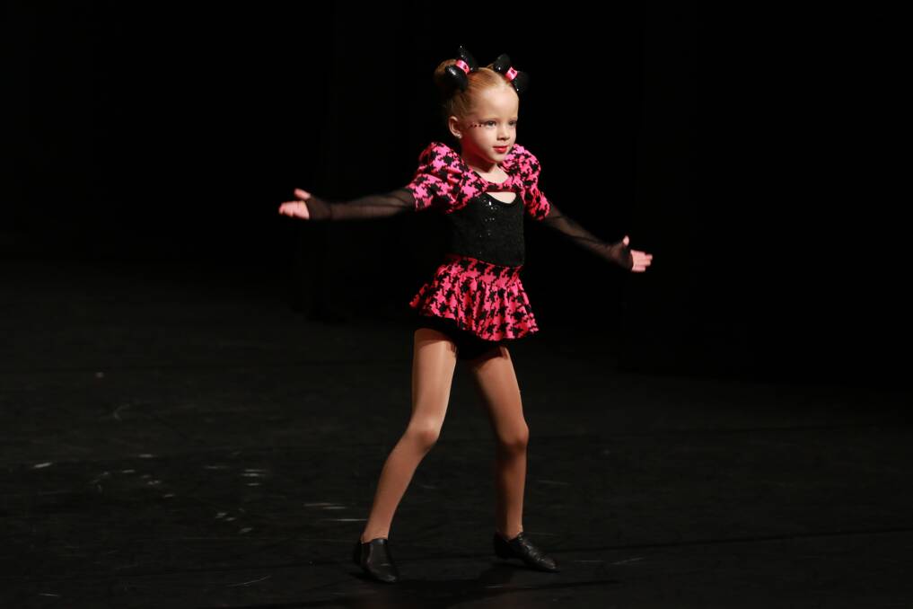 Savannah Byrnes (Laurieton) won Section 401b Novice Young Performer six years and under.