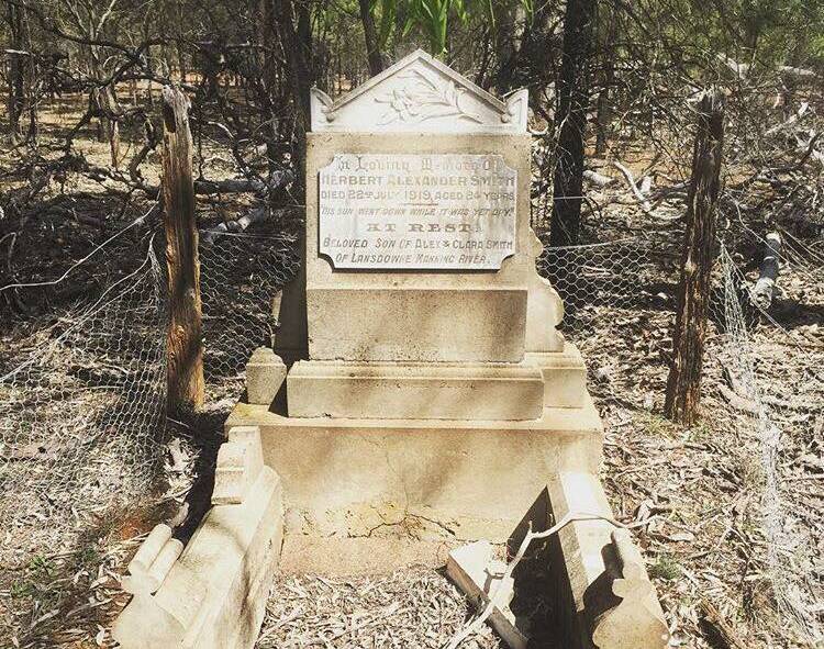 Herbert Alexander Smith's last resting place at Bobadah cemetery.