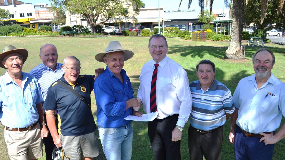 Member for Myall Lakes, Stephen Bromhead and Wingham Rotary Club members at the funding announcement. 