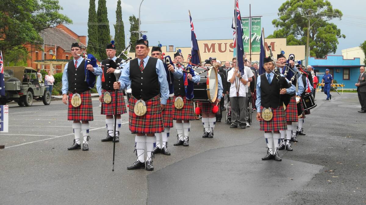 Anzac Day 2014 in Wingham - main march to the Town Hall