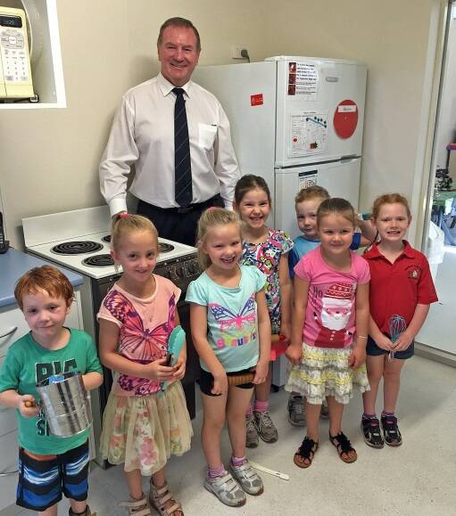 Wingham and District Preschool Kindergarden were the recipients of a grant to purchase a new oven for the preschool. Member for Myall Lakes Stephen Bromhead was pleased to advise them of the news.