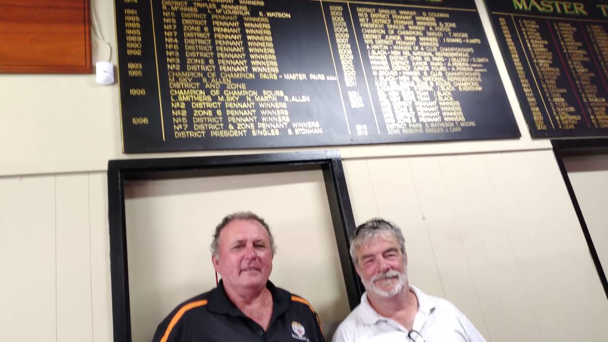 Bowls president George Sinclair and club president Andy Sloboda. Photo supplied